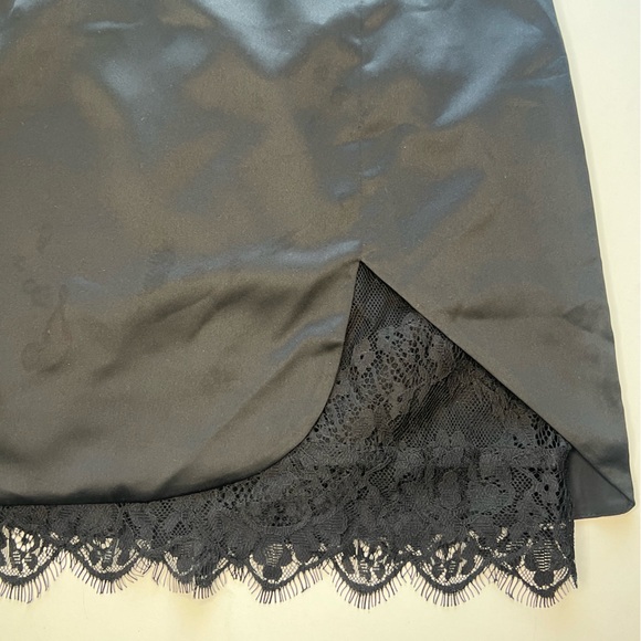 Revolve NBD Lace mini skirt small - Picture 2 of 4